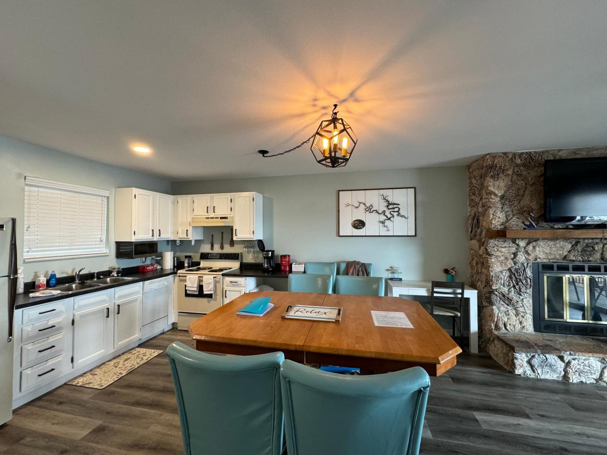 Lakefront Condo With A View Osage Beach Exterior foto